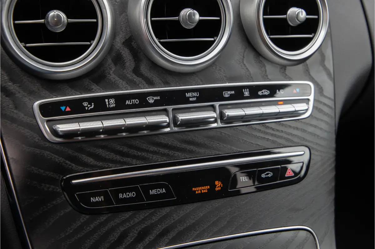 300 e AMG Nightpakket, Digital Cockpit, Trekhaak, Facelift