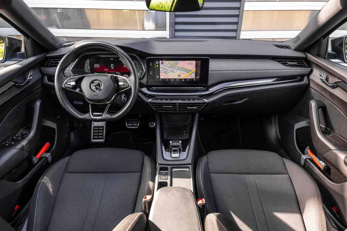 1.4 TSI 204pk iV PHEV Sportline Business | SoH 91% | Panoramadak | Keyless Entry | Cruise Control | Apple CarPlay/ Android Auto | Navigatie | Stoelverwarming