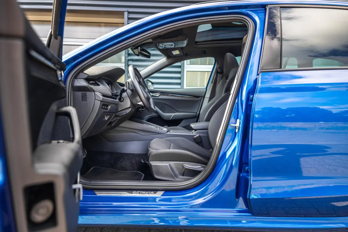 1.4 TSI 204pk iV PHEV Sportline Business | SoH 91% | Panoramadak | Keyless Entry | Cruise Control | Apple CarPlay/ Android Auto | Navigatie | Stoelverwarming