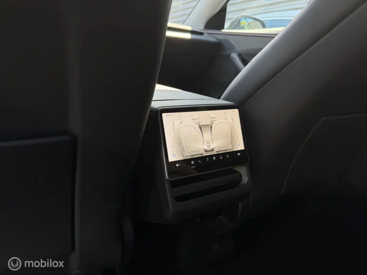 Premium Long Range AWD 75 kWh, trekh, winterb