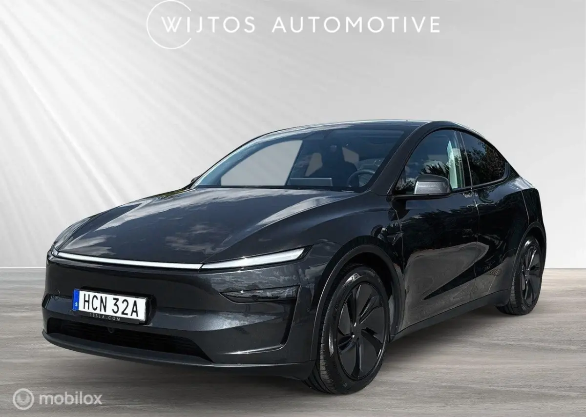 Premium Long Range AWD 75 kWh, trekh, winterb