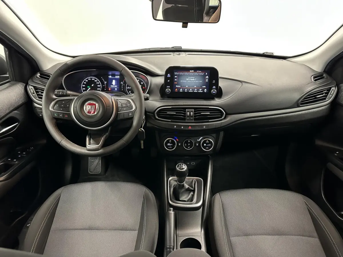 1.0 Life CRUISE CLIMA LM NAVI CARPLAY