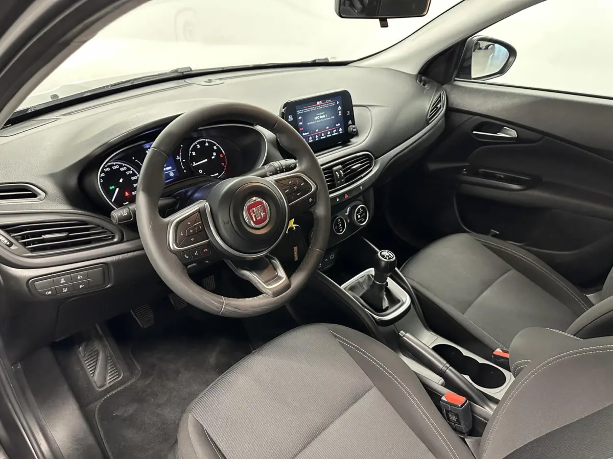 1.0 Life CRUISE CLIMA LM NAVI CARPLAY