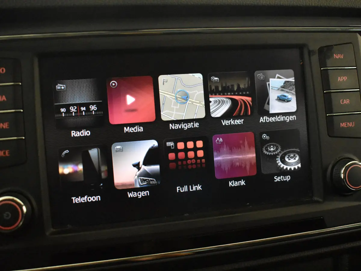 1.4 EcoTSI Style 150PK | Trekhaak | Apple Carplay Android Auto | Keyless | Parkeersensoren Voor/Achter | Navi | Stoel verw | Parkeer assistent | Climate Control | 19"LMV