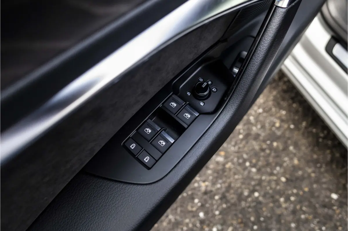 50 TFSI e quattro Pro Line S | Elektrisch glazen panorama-dak |