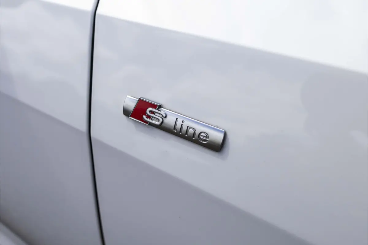 50 TFSI e quattro Pro Line S | Elektrisch glazen panorama-dak |
