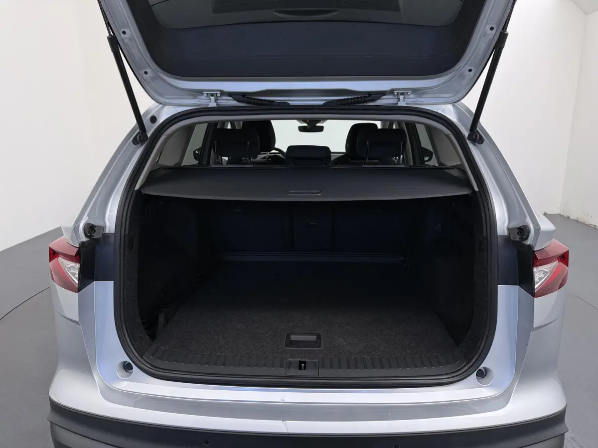 60 First Edition | SOH 92,8% | Adaptieve Cruise Control | Stoel- & Stuurverwarming |