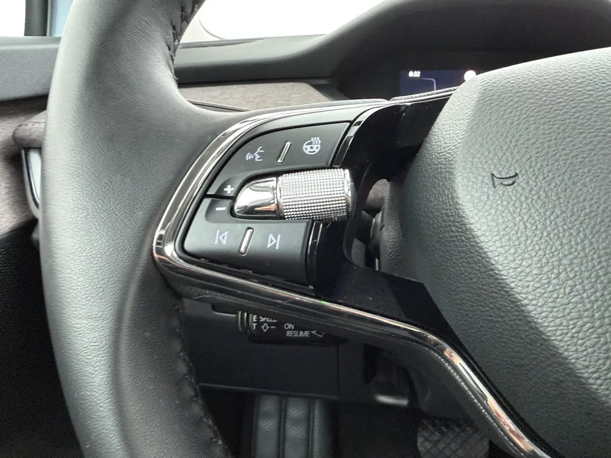 60 First Edition | SOH 92,8% | Adaptieve Cruise Control | Stoel- & Stuurverwarming |