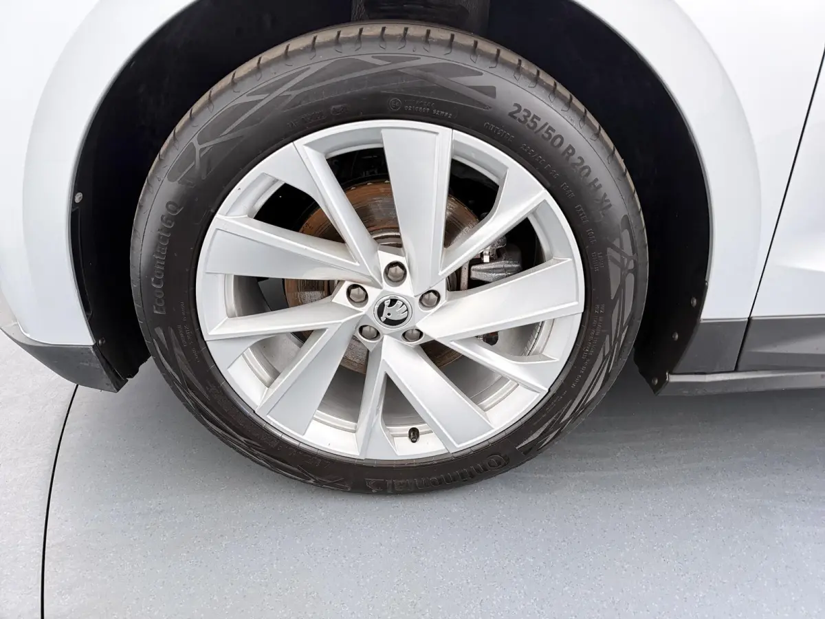 60 First Edition | SOH 92,8% | Adaptieve Cruise Control | Stoel- & Stuurverwarming |