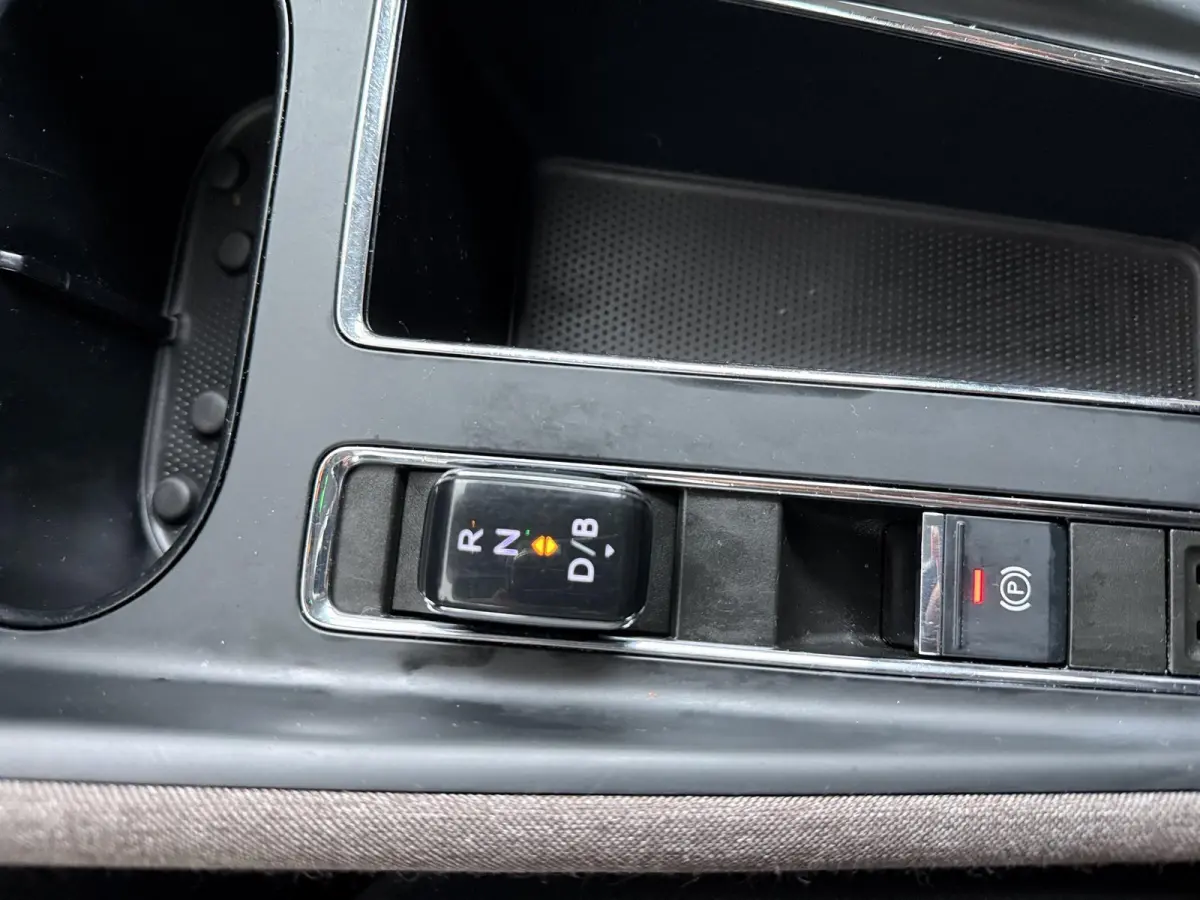 60 First Edition | SOH 92,8% | Adaptieve Cruise Control | Stoel- & Stuurverwarming |