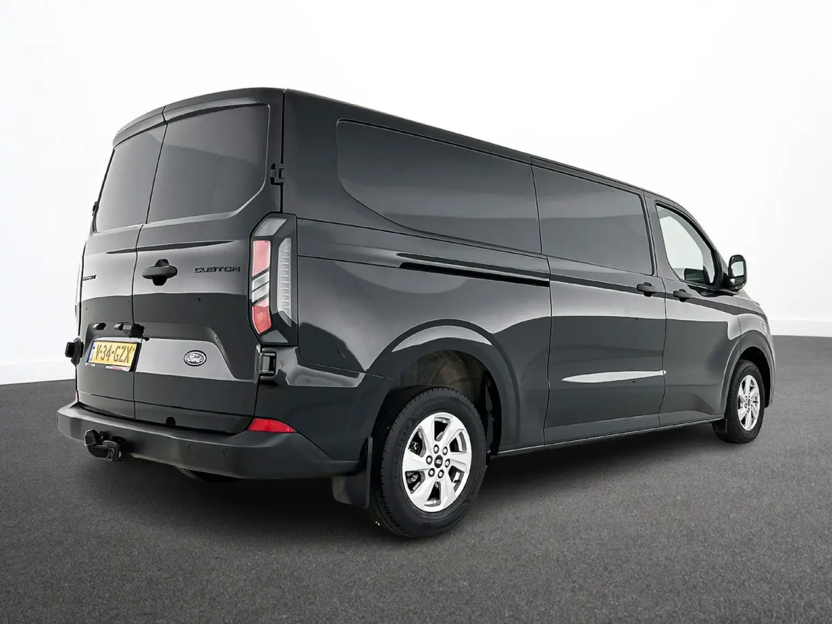 300 2.0 TDCI L2H1 Trend Nieuw Model Navigatie Cruise Camera Parkeersensoren Trekhaak