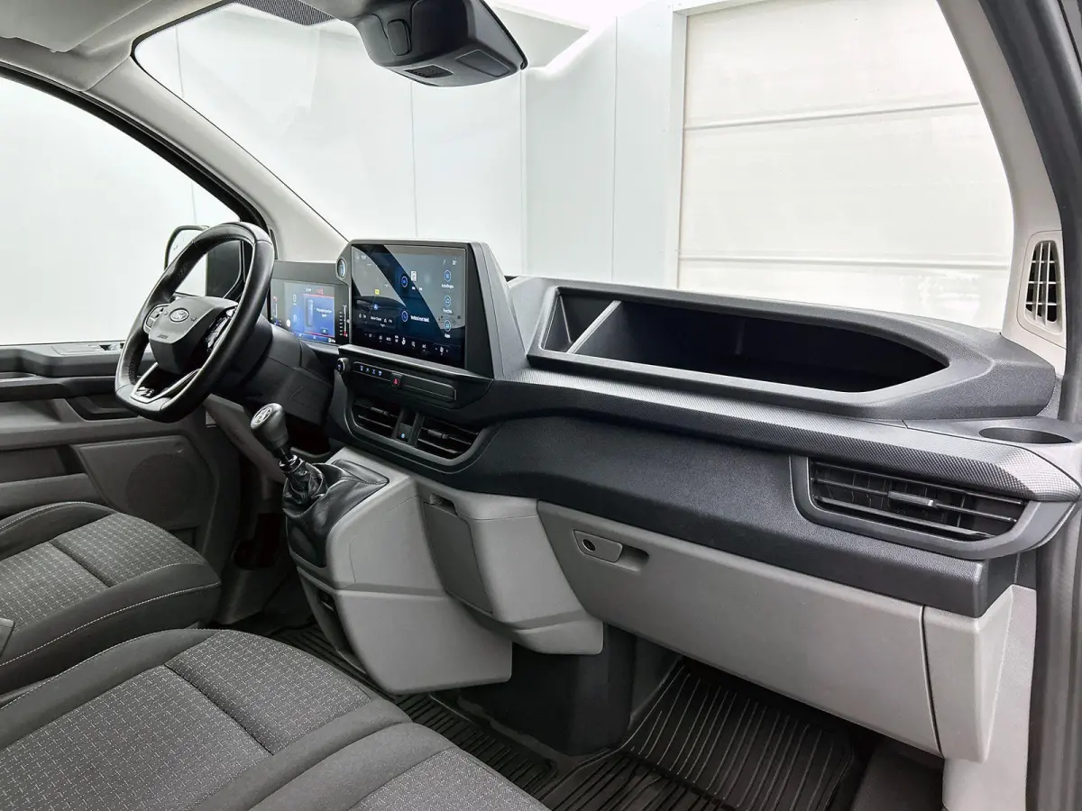 300 2.0 TDCI L2H1 Trend Nieuw Model Navigatie Cruise Camera Parkeersensoren Trekhaak