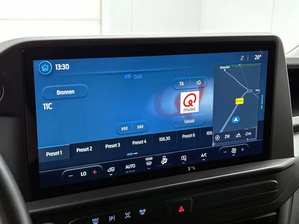 300 2.0 TDCI L2H1 Trend Nieuw Model Navigatie Cruise Camera Parkeersensoren Trekhaak