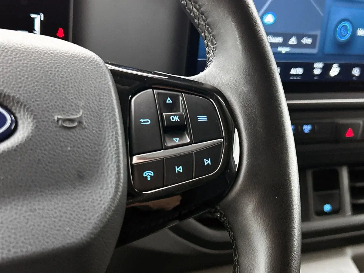 300 2.0 TDCI L2H1 Trend Nieuw Model Navigatie Cruise Camera Parkeersensoren Trekhaak