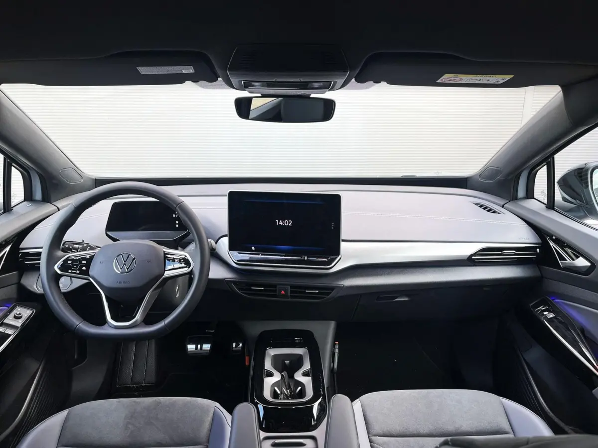 286pk Pro Limited Edition 77 kWh | App Connect | Navigatie | Stoelverwarming