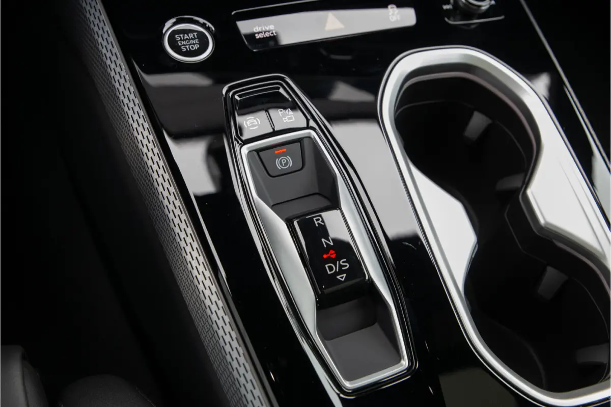 2.0 TDI quattro S edition Leder, Pano, Passenger Display, S-Line, adap. Cruise