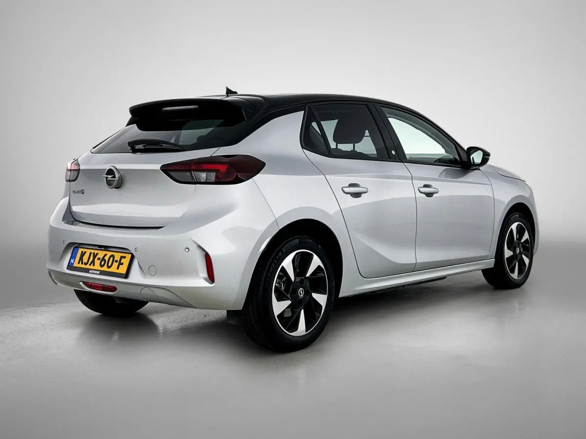 Elegance 50 kWh | ACCU 96% | Climate Control | Camera | Apple Carplay/ Android Auto | LMV 16'' | Cruise Control |