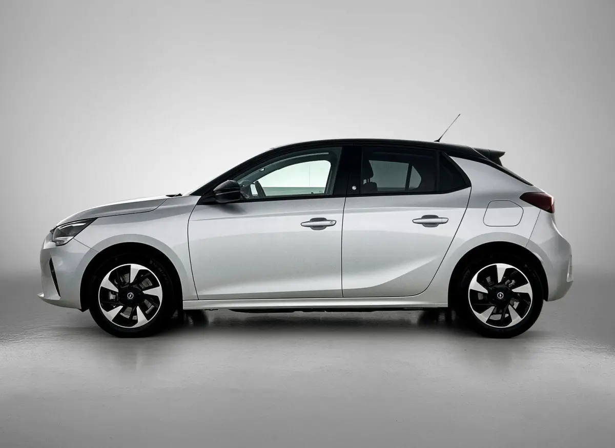 Elegance 50 kWh | ACCU 96% | Climate Control | Camera | Apple Carplay/ Android Auto | LMV 16'' | Cruise Control |