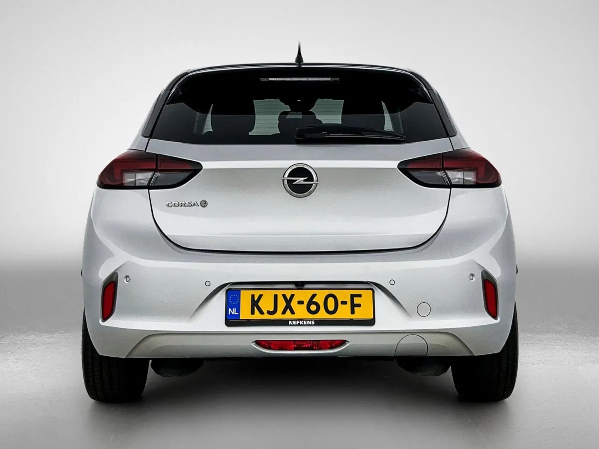 Elegance 50 kWh | ACCU 96% | Climate Control | Camera | Apple Carplay/ Android Auto | LMV 16'' | Cruise Control |