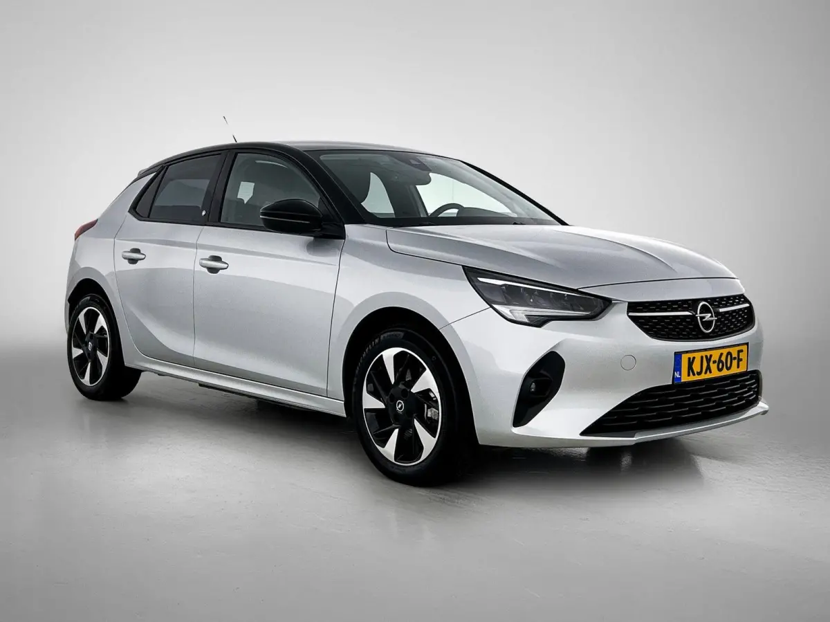 Elegance 50 kWh | ACCU 96% | Climate Control | Camera | Apple Carplay/ Android Auto | LMV 16'' | Cruise Control |