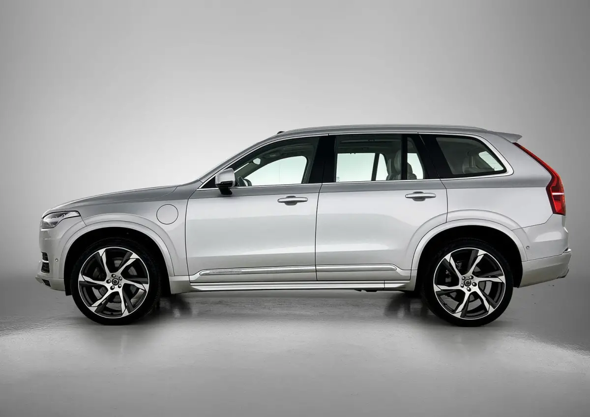 2.0 T8 Twin Engine AWD Inscription | Luchtvering | Navigatie | Elektrisch Schuif / Kantel dak | Lederen bekleding | Elektrisch verstelbare Stoelen met geheugen | Camera Achter | Verwarmbaar 