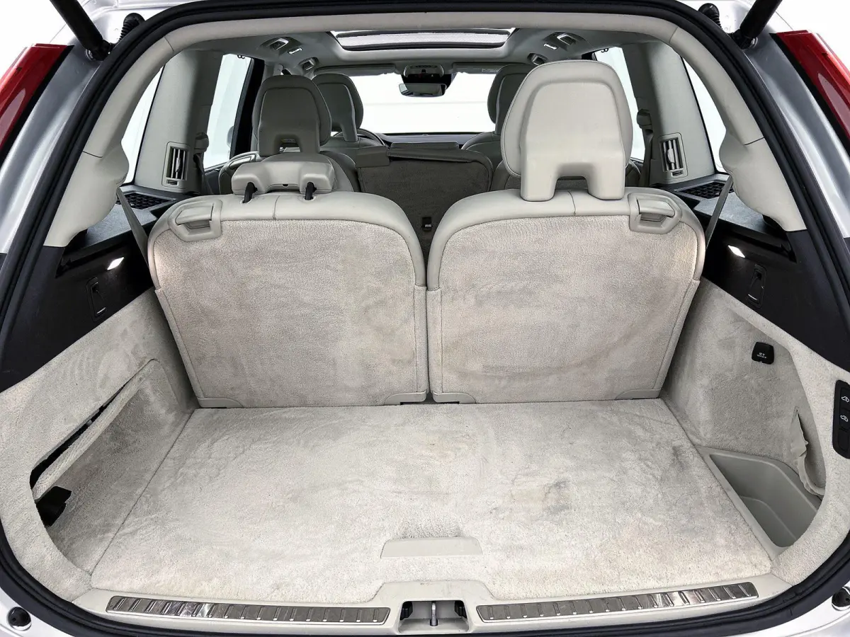 2.0 T8 Twin Engine AWD Inscription | Luchtvering | Navigatie | Elektrisch Schuif / Kantel dak | Lederen bekleding | Elektrisch verstelbare Stoelen met geheugen | Camera Achter | Verwarmbaar 