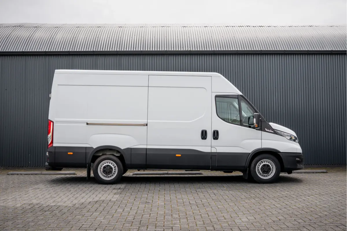 35S18 175 PK 3.0 Liter! | Automaat | 3.500 KG trekgewicht | Camera | Cruise | Airco | Trekhaak | 3-Zits