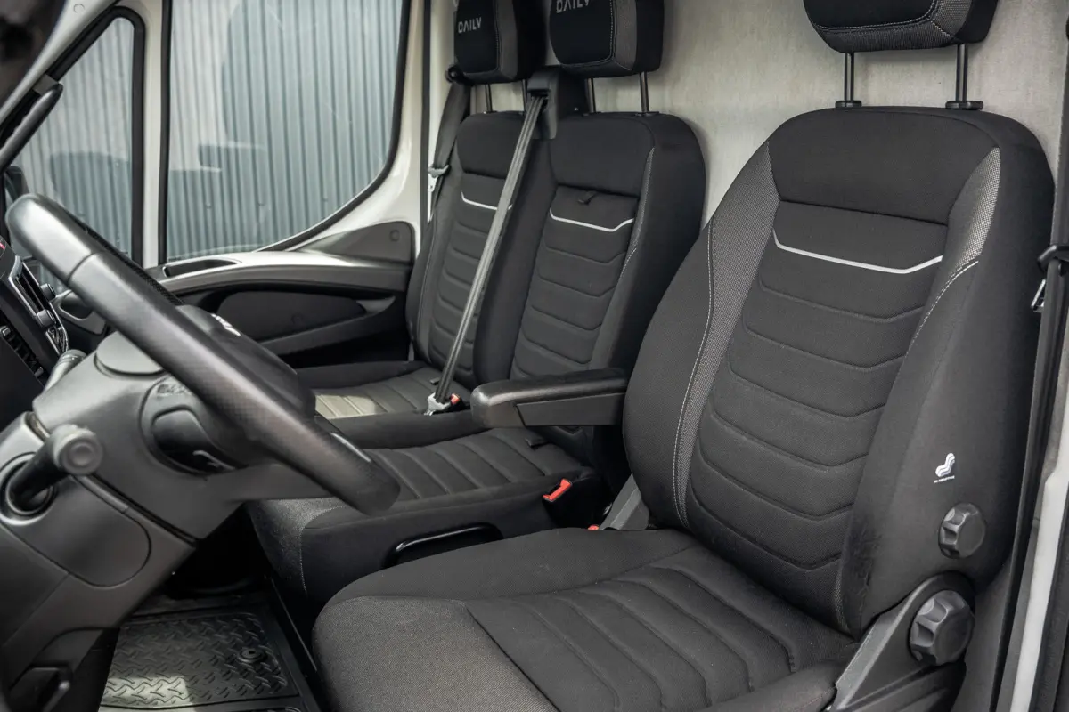 35S18 175 PK 3.0 Liter! | Automaat | 3.500 KG trekgewicht | Camera | Cruise | Airco | Trekhaak | 3-Zits