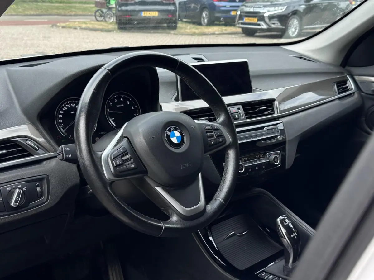 sDrive18i xLine Led, Climat, Head-up. LM..