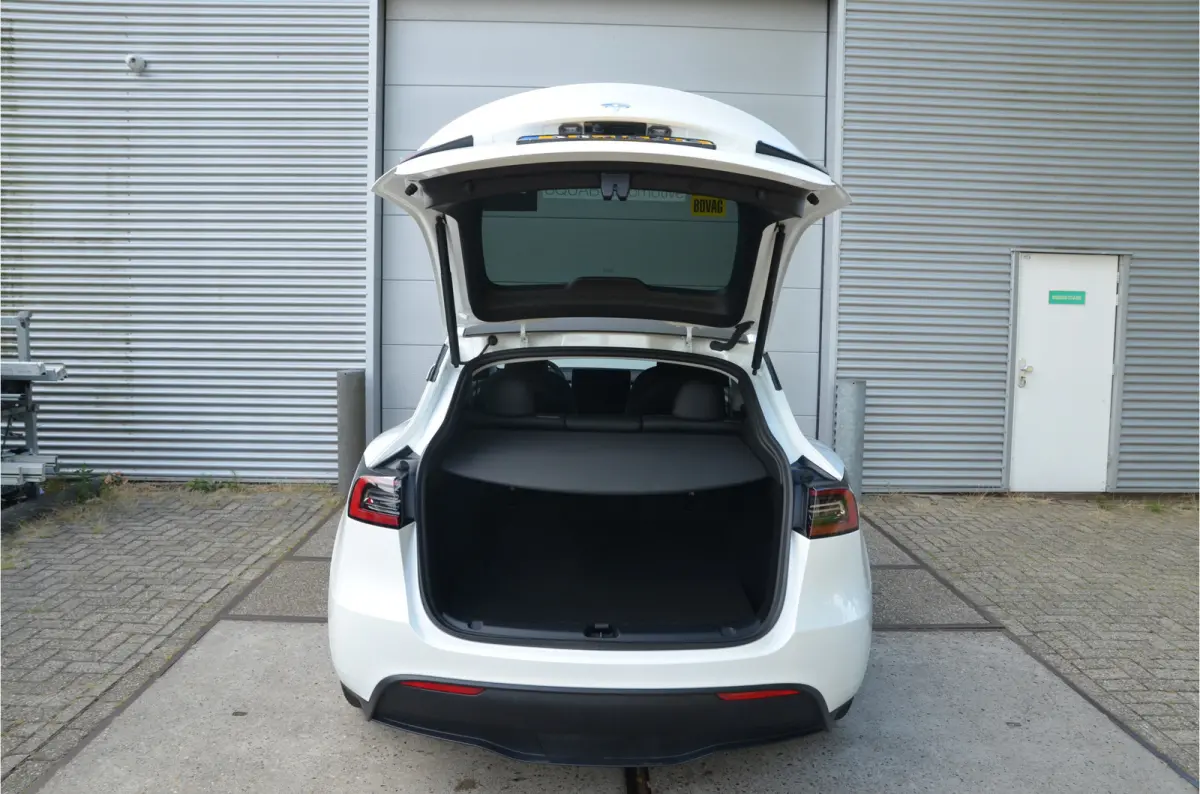 RWD 58 kWh AutoPilot4.0, FSD 99,- p/mnd