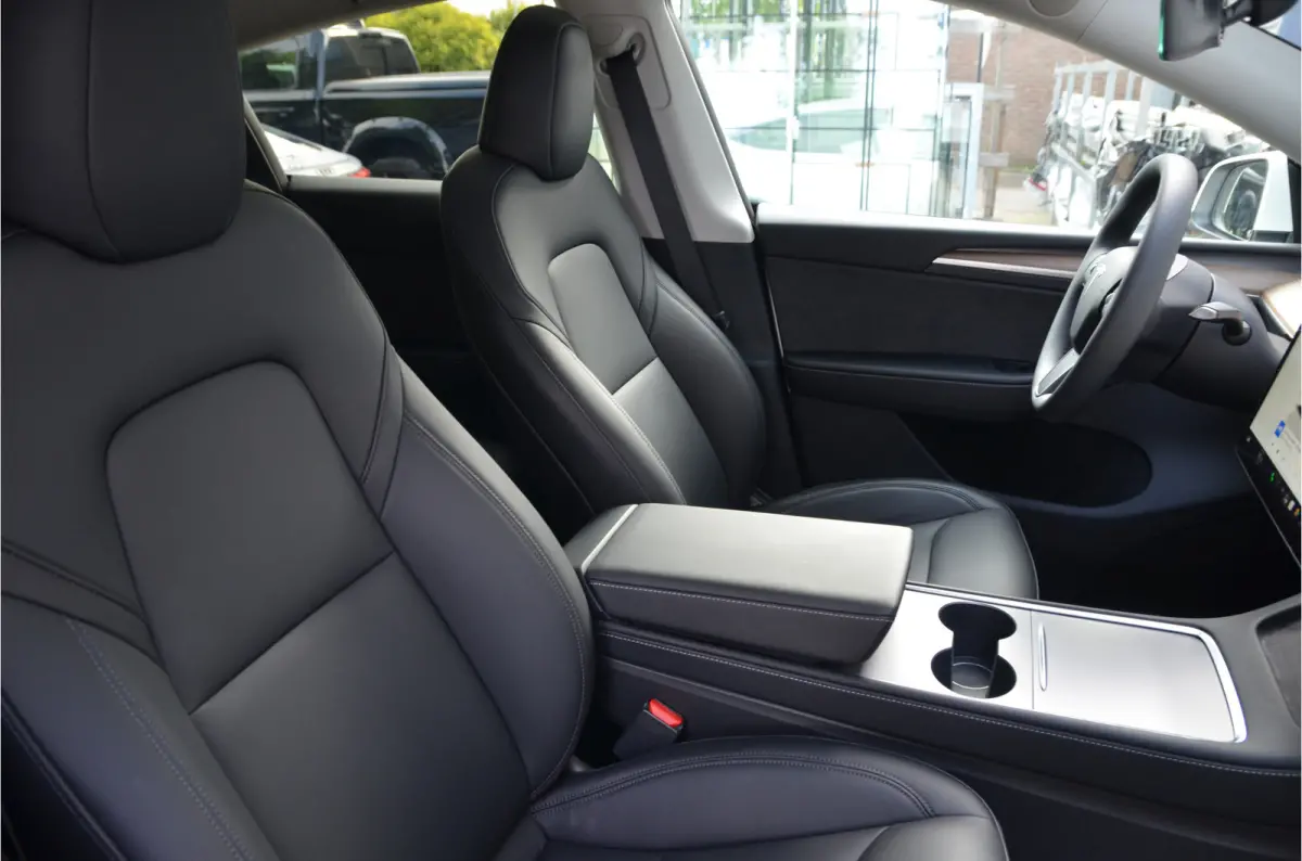 RWD 58 kWh AutoPilot4.0, FSD 99,- p/mnd