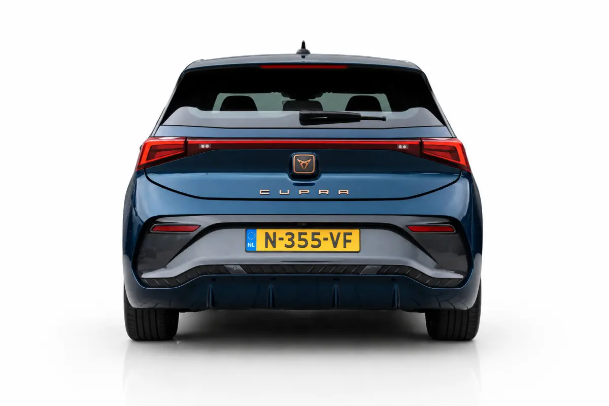 Business One 62 kWh SOH 91,6% | CAMERA | ACC | SFEERVERLICHTING | NAP | APPLE CARPLAY | ANDROID AUTO