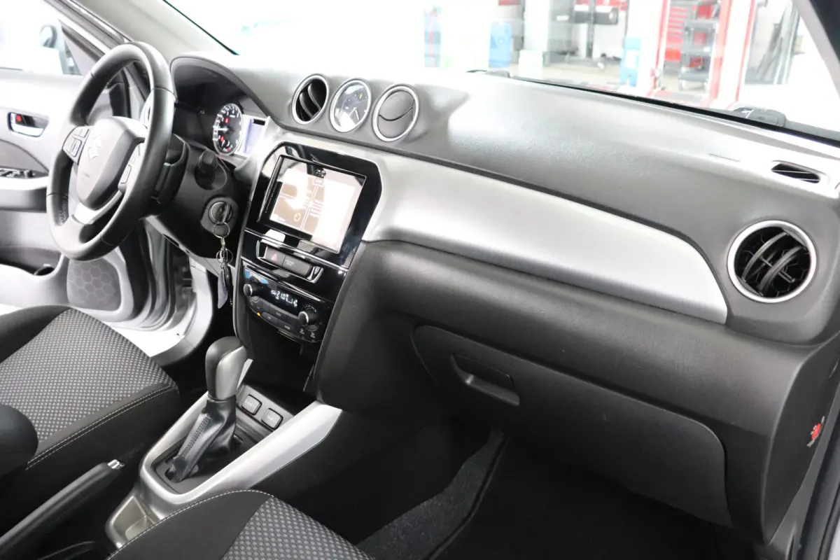 1.6 Exclusive Automaat. Eerste eigenaar, dealeronderhouden.
