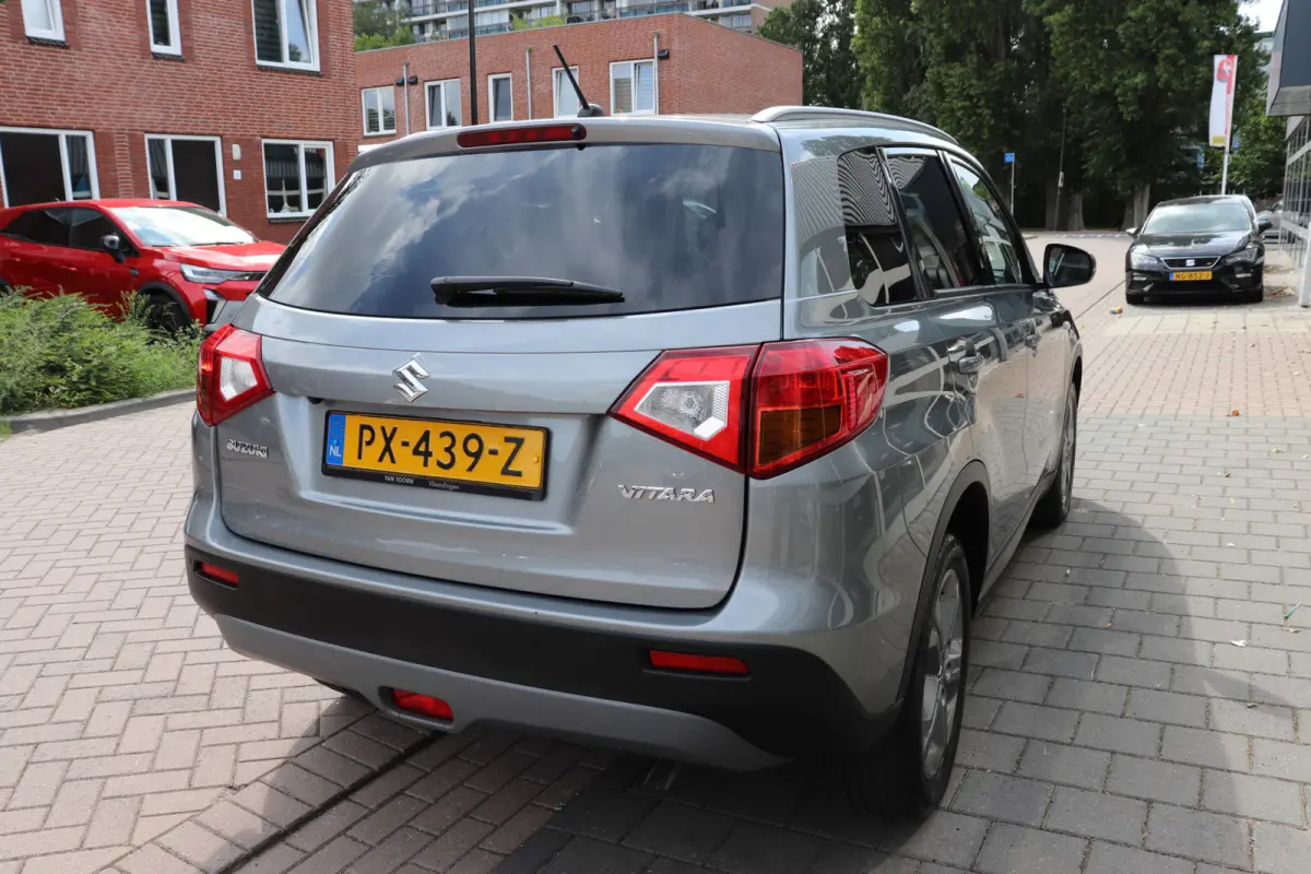 1.6 Exclusive Automaat. Eerste eigenaar, dealeronderhouden.