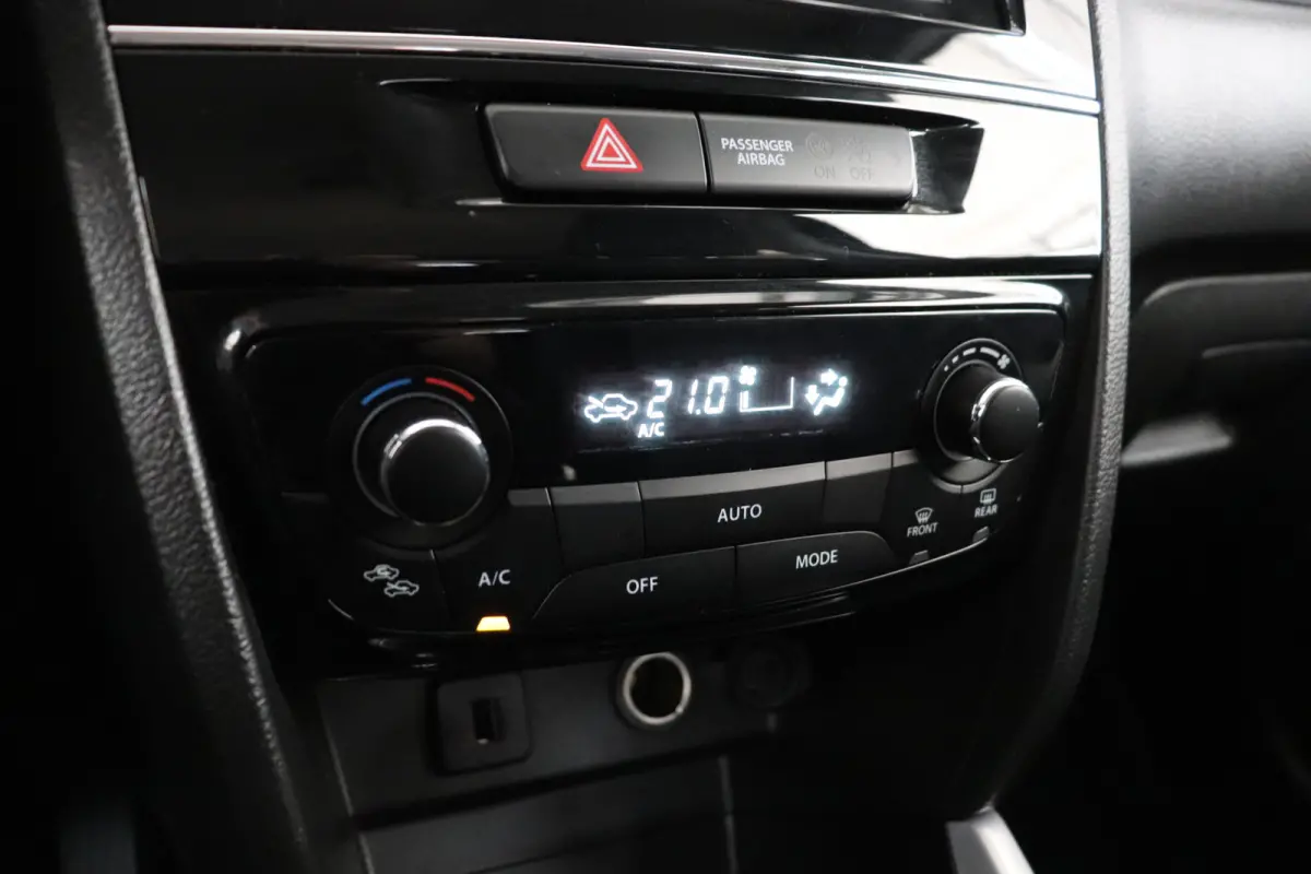 1.6 Exclusive Automaat. Eerste eigenaar, dealeronderhouden.