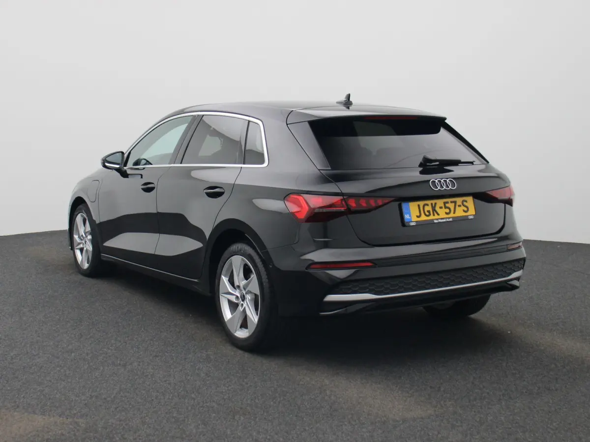 40 TFSI e Advanced edition 204 PK | Automaat | Camera | Adaptive Cruise Control | Apple Carplay | Android Auto | Lichtmetalen velgen | Stoelverwarming |