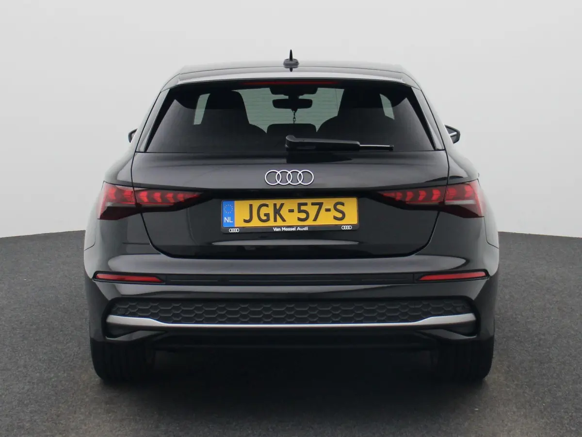 40 TFSI e Advanced edition 204 PK | Automaat | Camera | Adaptive Cruise Control | Apple Carplay | Android Auto | Lichtmetalen velgen | Stoelverwarming |