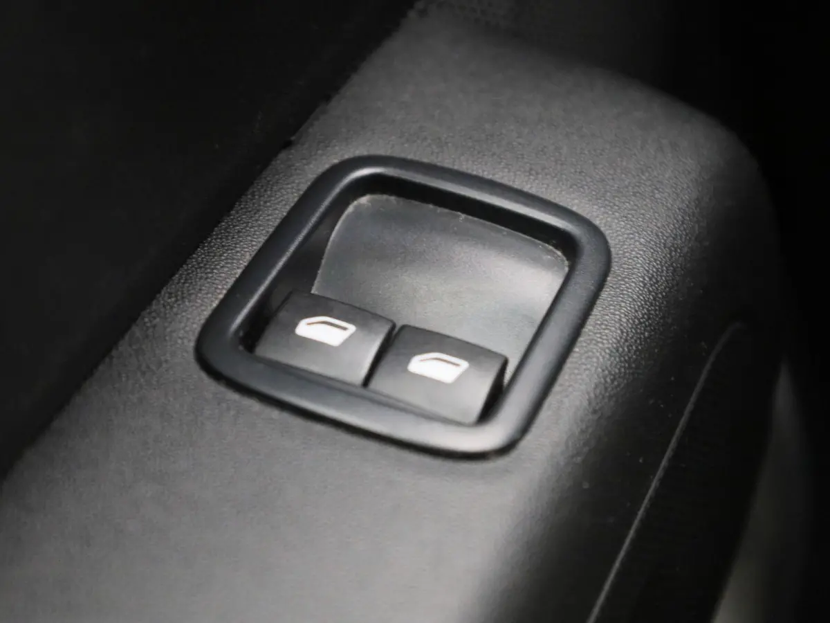 1.2 PureTech 82 S&S MAN Feel | WORDT VERWACHT | APPLE CARPLAY - ANDROID AUTO | NAVIGATIE | CLIMATE CONTROL | CRUISE CONTROL |