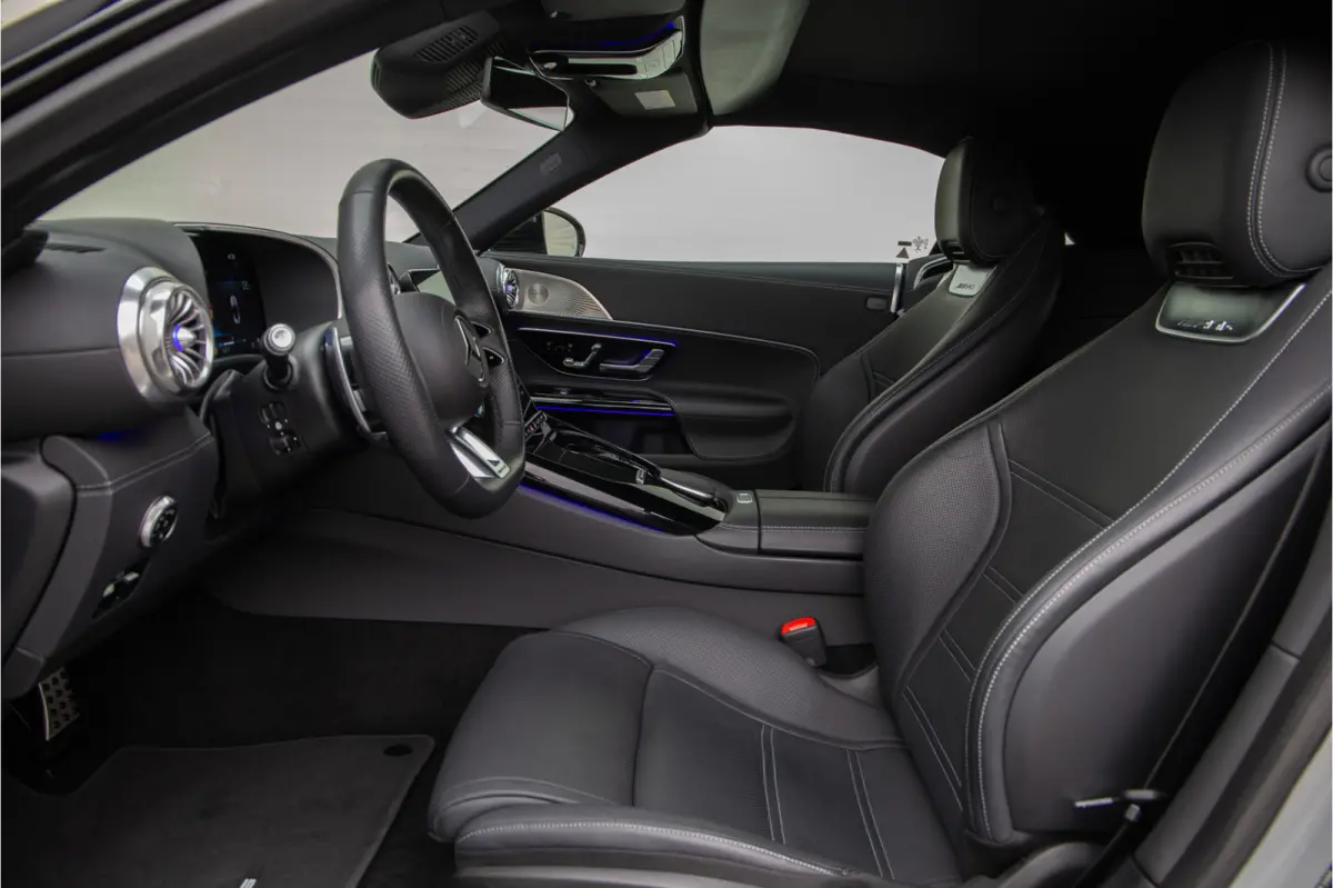 Roadster AMG 63 4MATIC+ Premium, Achterasbesturing, Burmester, MANUFAKTUR Alpin Grey 585pk 2022