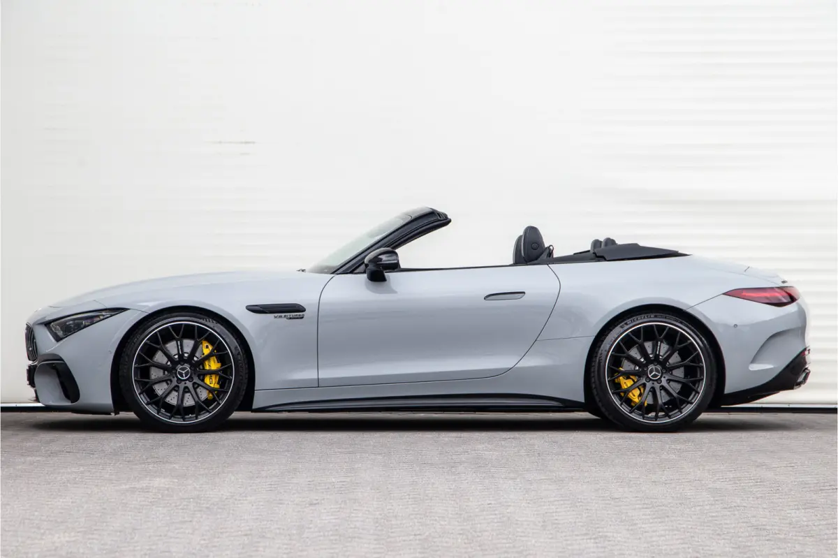 Roadster AMG 63 4MATIC+ Premium, Achterasbesturing, Burmester, MANUFAKTUR Alpin Grey 585pk 2022
