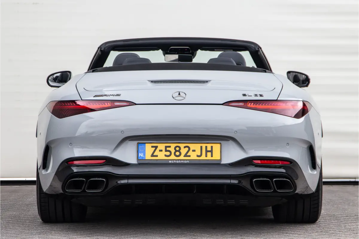Roadster AMG 63 4MATIC+ Premium, Achterasbesturing, Burmester, MANUFAKTUR Alpin Grey 585pk 2022