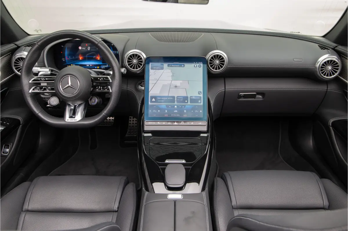Roadster AMG 63 4MATIC+ Premium, Achterasbesturing, Burmester, MANUFAKTUR Alpin Grey 585pk 2022