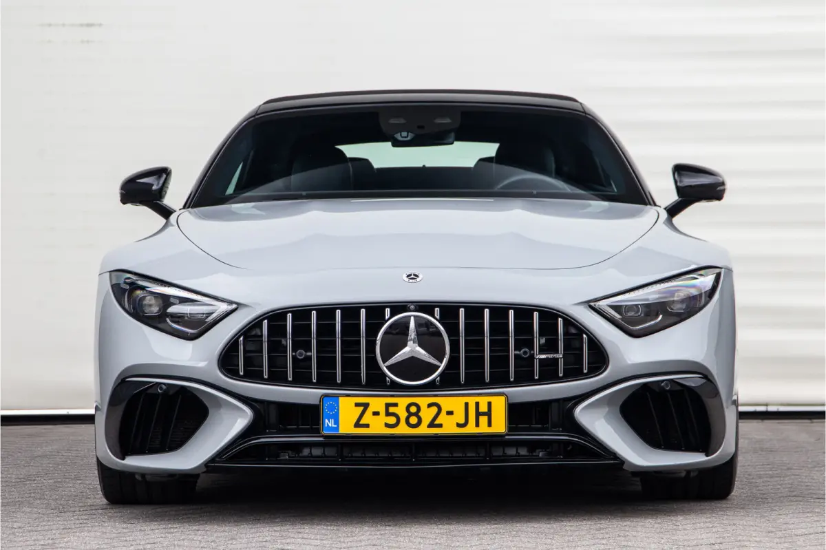 Roadster AMG 63 4MATIC+ Premium, Achterasbesturing, Burmester, MANUFAKTUR Alpin Grey 585pk 2022