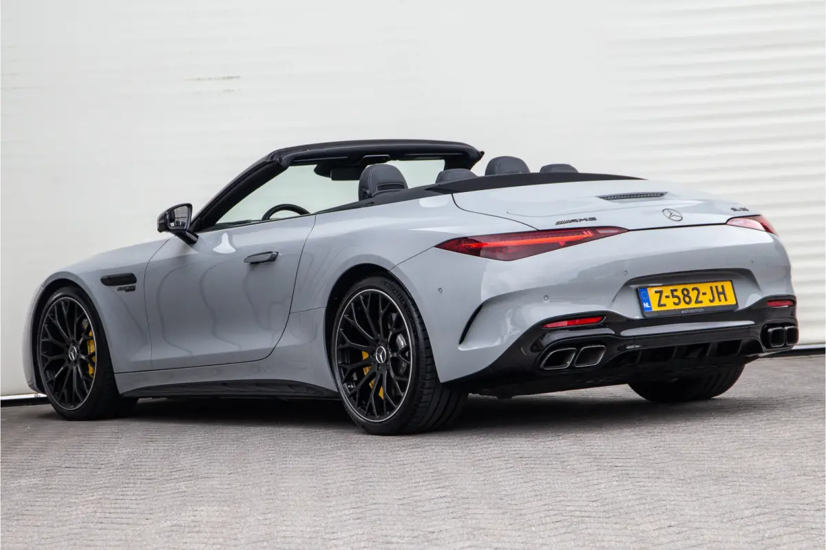 Roadster AMG 63 4MATIC+ Premium, Achterasbesturing, Burmester, MANUFAKTUR Alpin Grey 585pk 2022