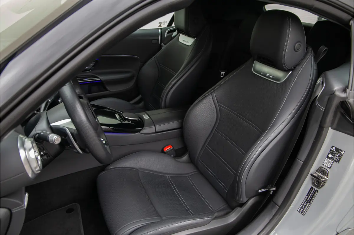 Roadster AMG 63 4MATIC+ Premium, Achterasbesturing, Burmester, MANUFAKTUR Alpin Grey 585pk 2022