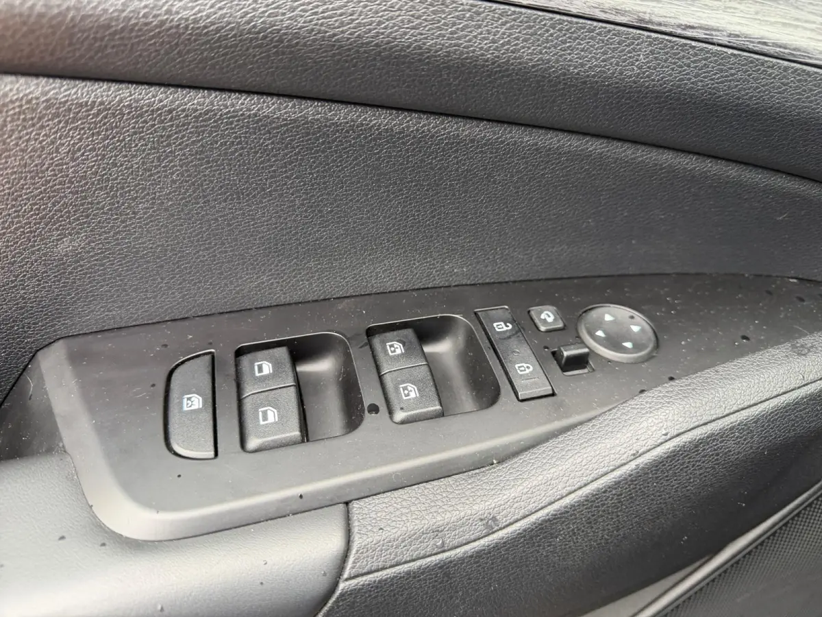 1.6 T-GDi MHEV DynamicLine | Navigatie | Climate control | Parkeer camera achter | LM-Velgen
