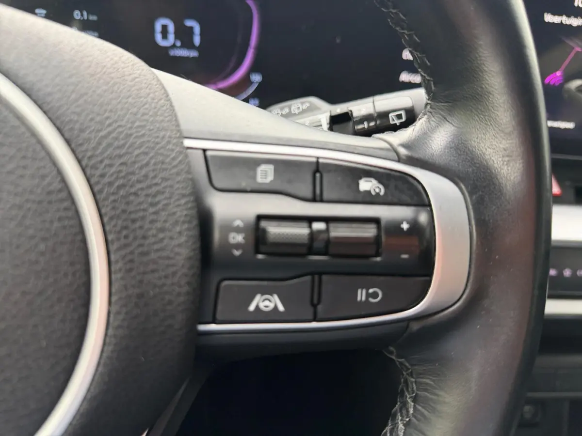 1.6 T-GDi MHEV DynamicLine | Navigatie | Climate control | Parkeer camera achter | LM-Velgen