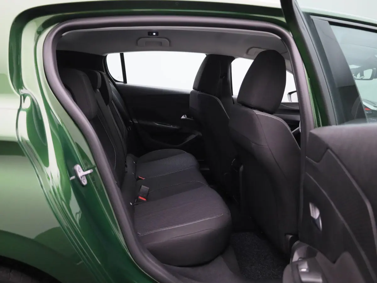 1.6 Plug-in Hybrid 180 Active Pack Business | NAVIGATIE | APPLE CARPLAY - ANDROID AUTO | CLIMATE CONTROL | CRUISE CONTROL | PARKEENSENSOREN ACHTER | LICHTMETALEN VELGEN | LED VERLICHTING | D