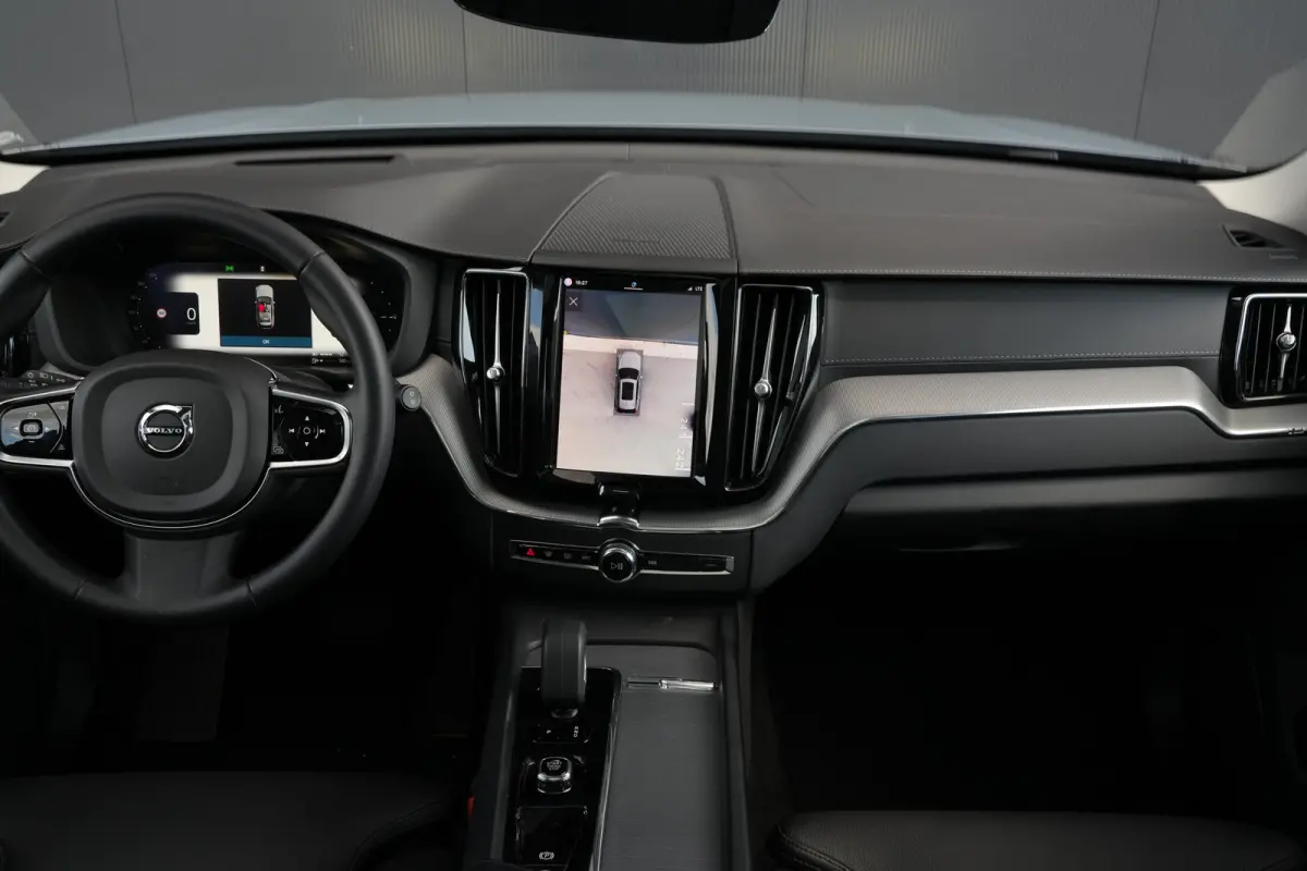 2.0 T6 350pk Plug-in hybrid AWD | 360 Camera | Stoelverwarming geheel | Harman/Kardon | Carplay | 21"