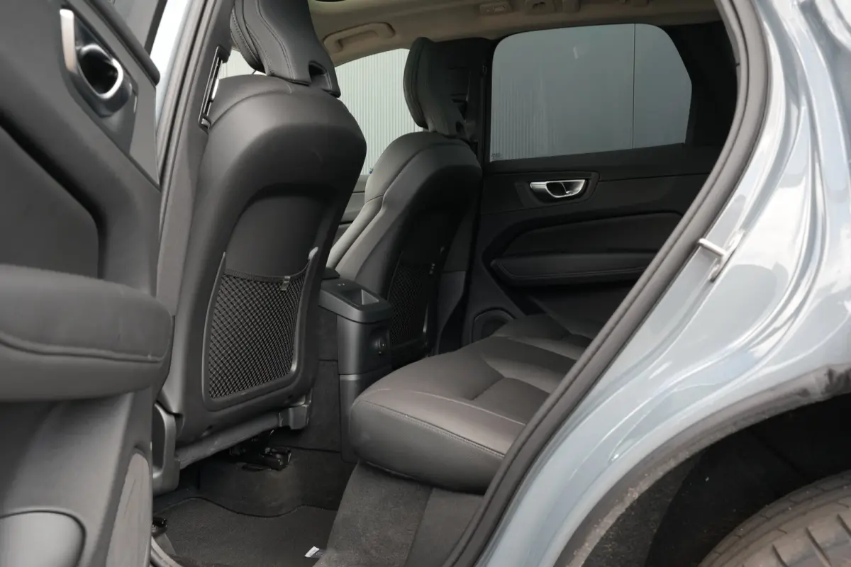 2.0 T6 350pk Plug-in hybrid AWD | 360 Camera | Stoelverwarming geheel | Harman/Kardon | Carplay | 21"